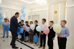 ���� ����