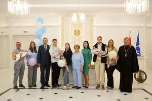 ���� ����